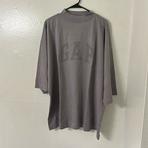 NEW. Yeezy Gap Balenciaga Dove T-Shirt w/ seam — GREY — SMALL (oversized)